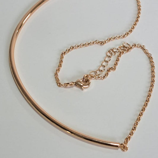 Colar Meio Aro Dourado