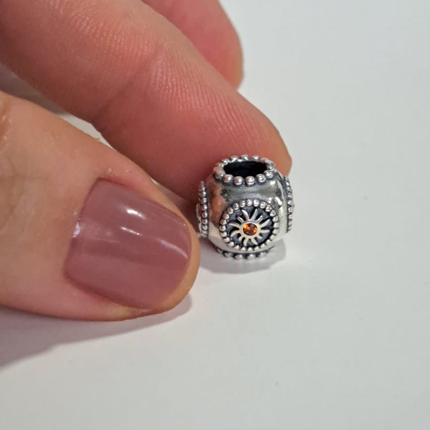 Berloque Coleção Dora Místico