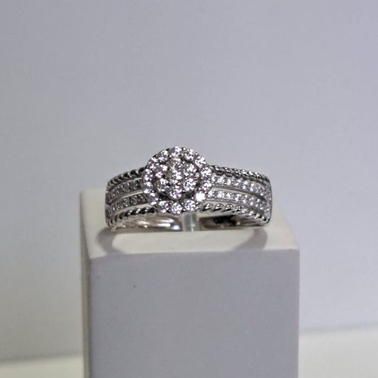 Anel Coleção Dora Aparador Cravejado Chuveiro