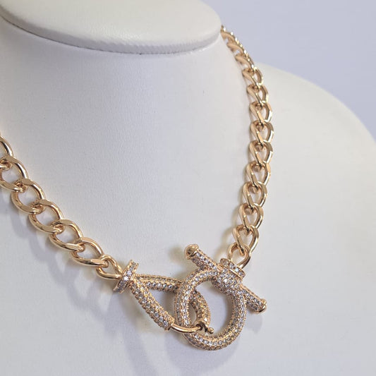 Colar T Ganchos Cravejados CD