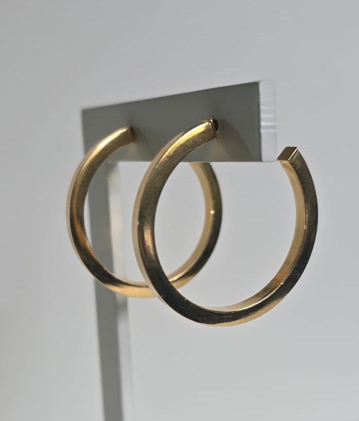 Argola M