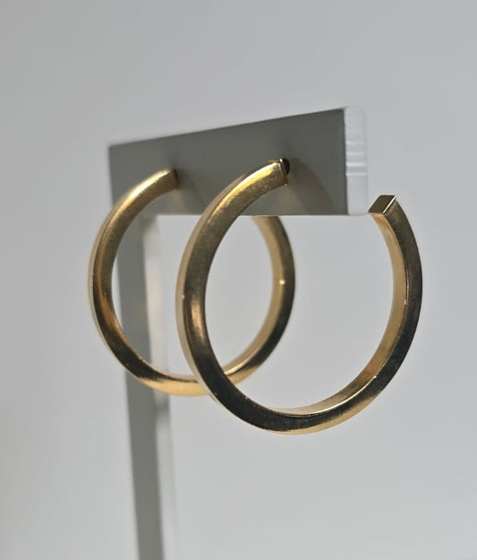 Argola M