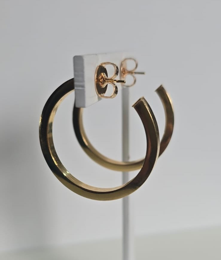 Argola M