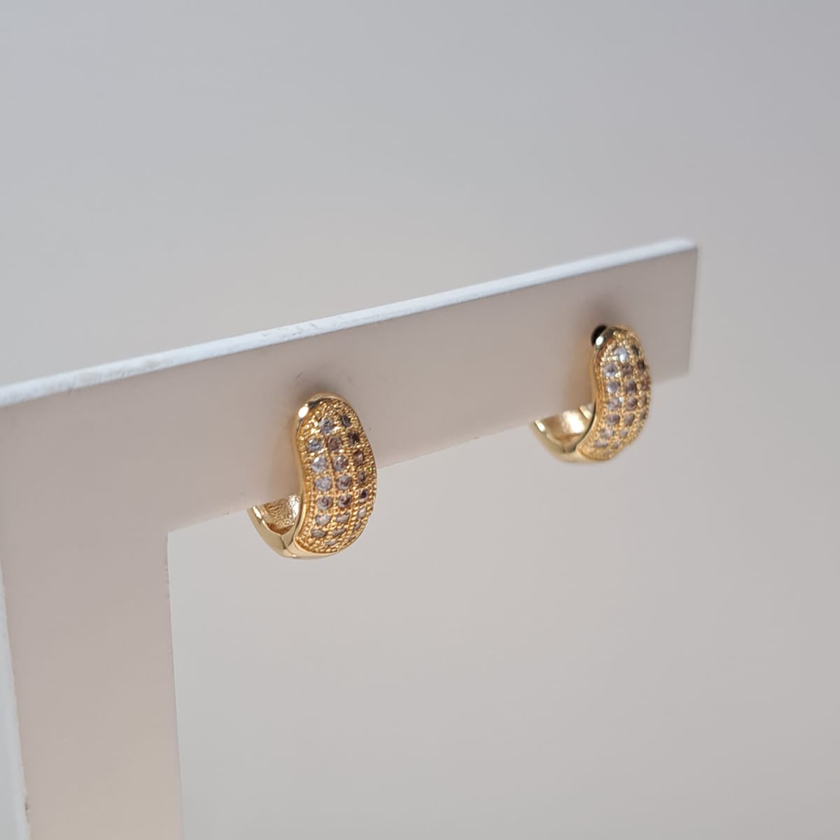 Argola Mini Cravejada Zircônias