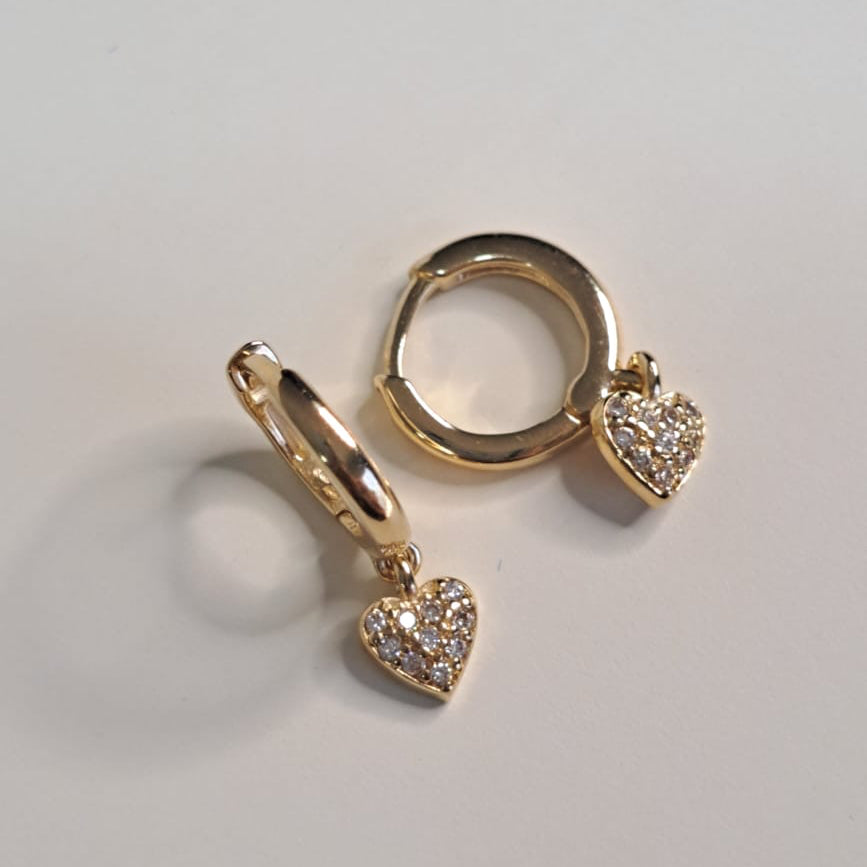 Brinco Infantil Pingente Coração Cravejado