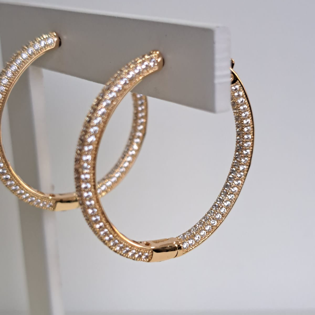 Brinco Argola Cravejado Duplo Dourada