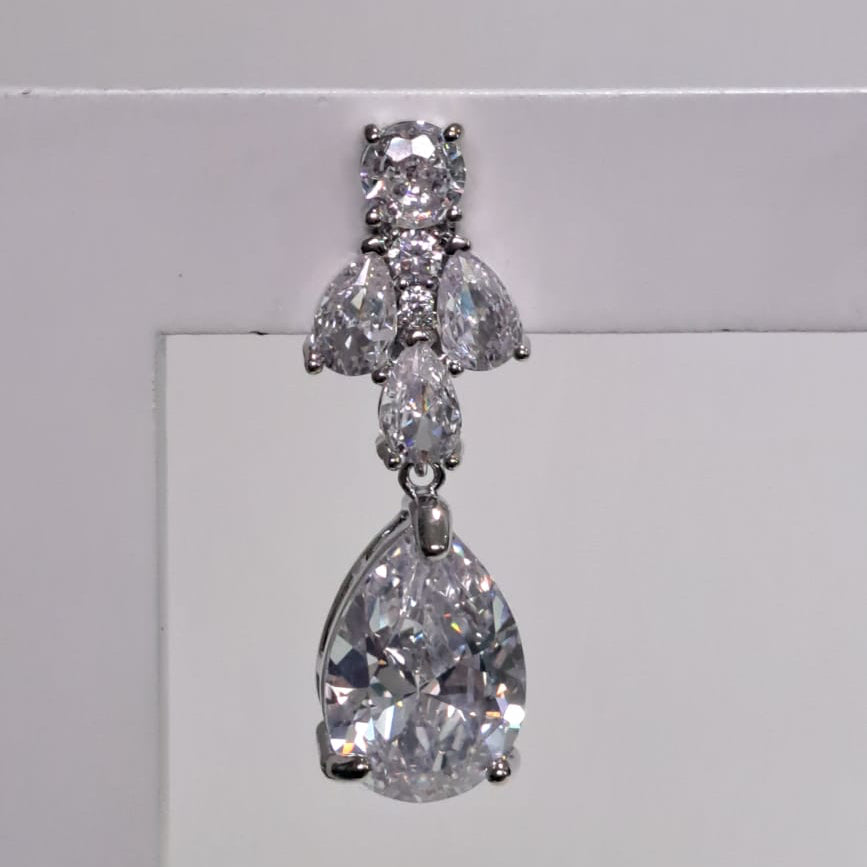 Brinco Queen Zircônias RB