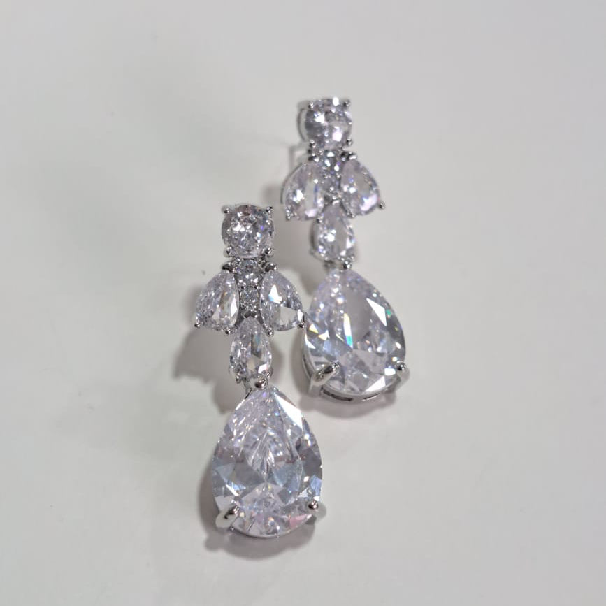 Brinco Queen Zircônias RB