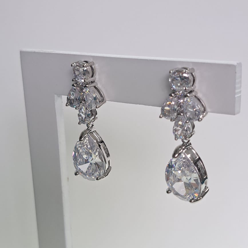 Brinco Queen Zircônias RB