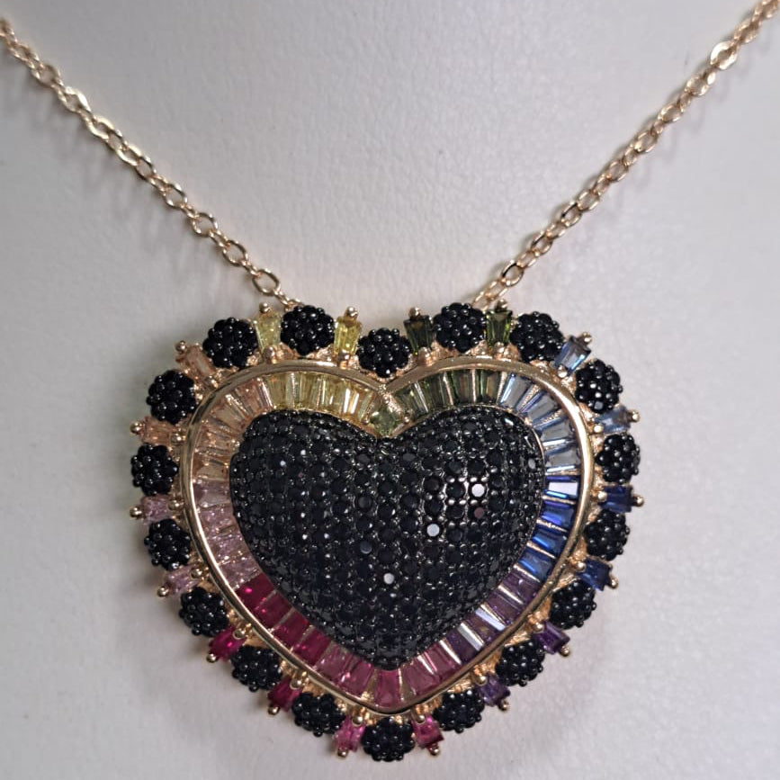 Colar Queen Coração Negro Zircônias Dourado