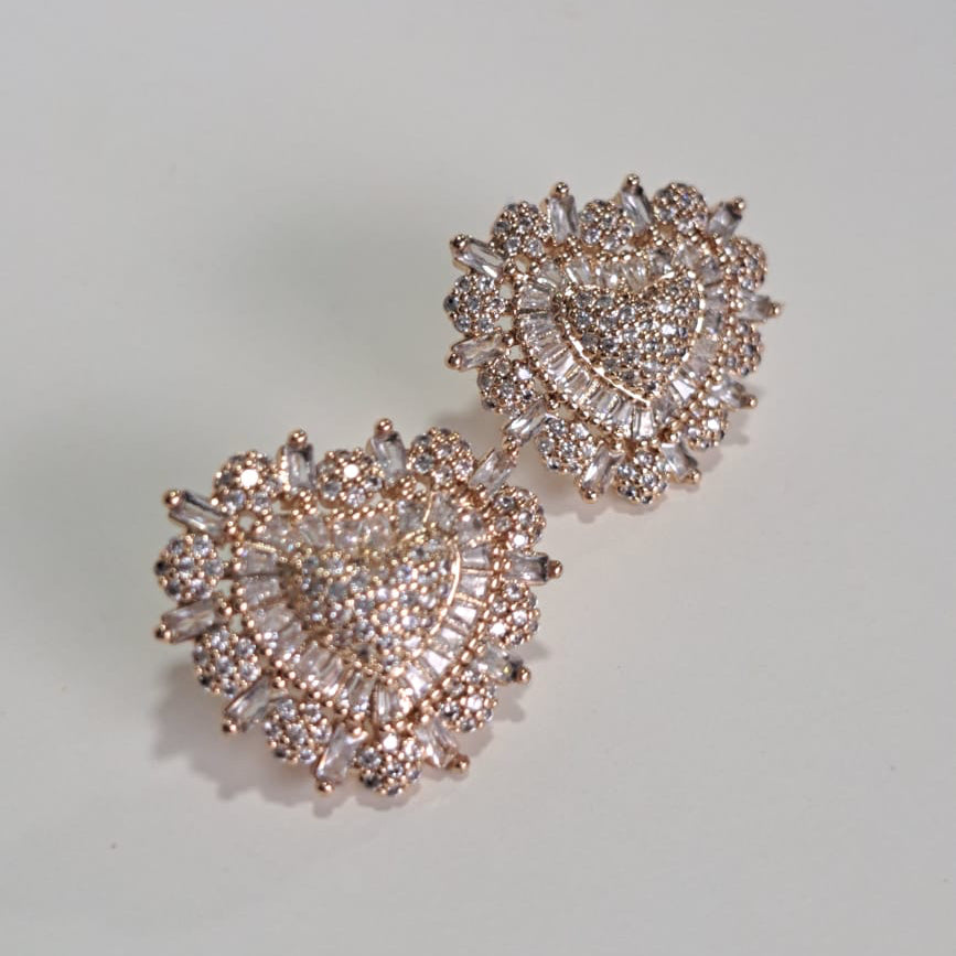 Brinco Queen Coração Zircônias Dourado