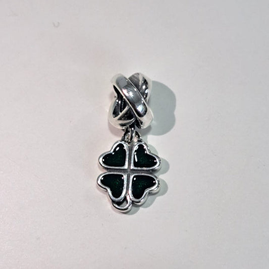 Berloque Coleção Dora Trevo Verde