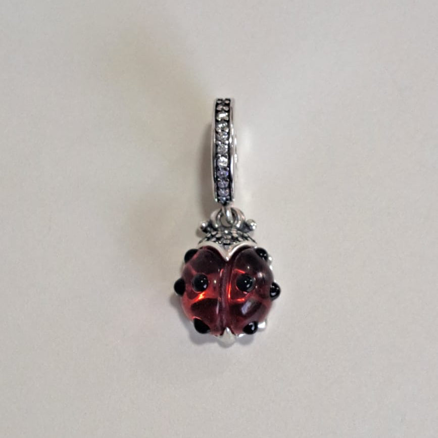 Berloque Coleção Dora Joaninha Prata