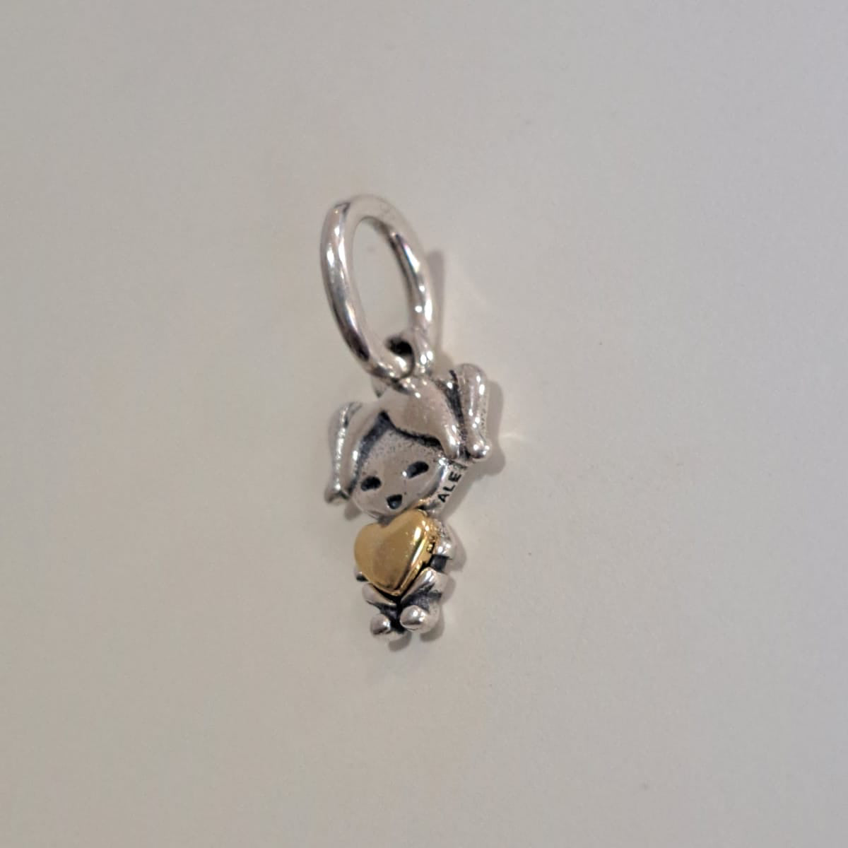 Berloque Coleção Dora Menina Coração Dourado