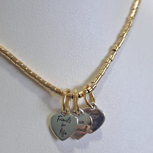 Berloque Coleção Dora 3 Corações Dourado