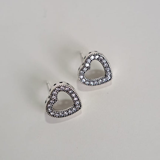 Brinco Coleção Dora  Coração Cravejado