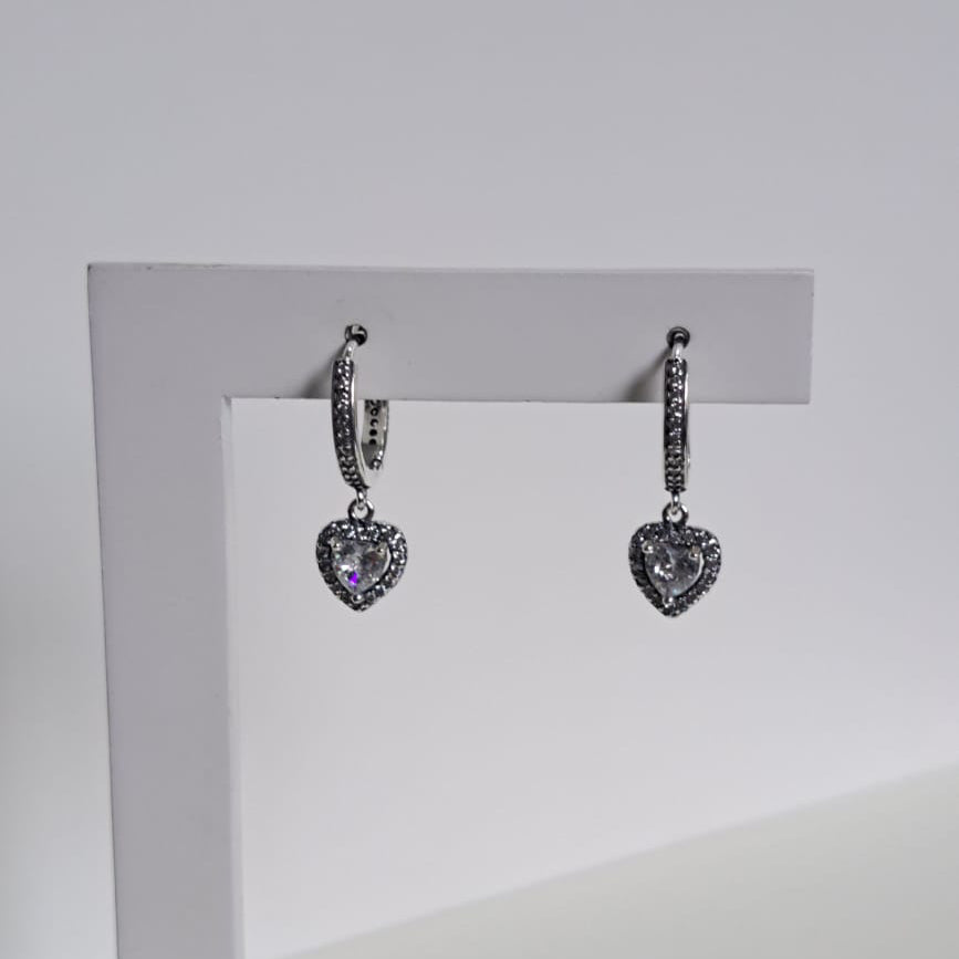 Brinco Argola Coleção Dora Coração Zircônia Cravejado