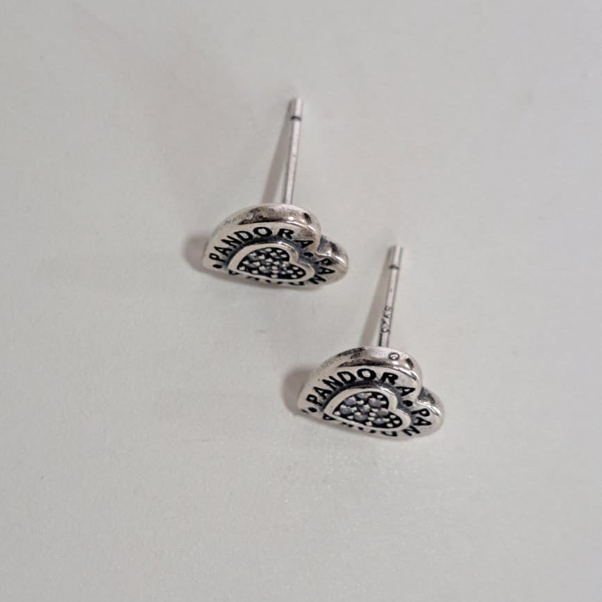 Brinco Coleção Dora  Coração Zircônias