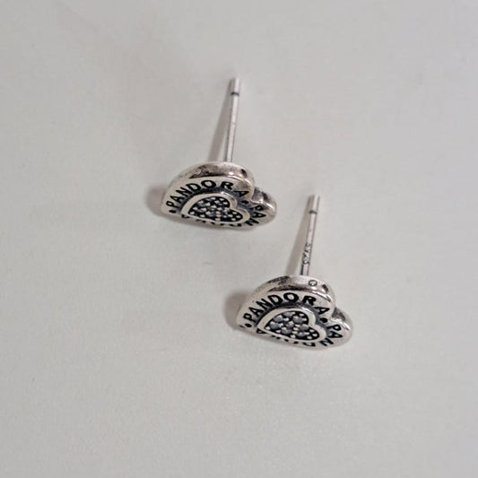 Brinco Coleção Dora  Coração Zircônias