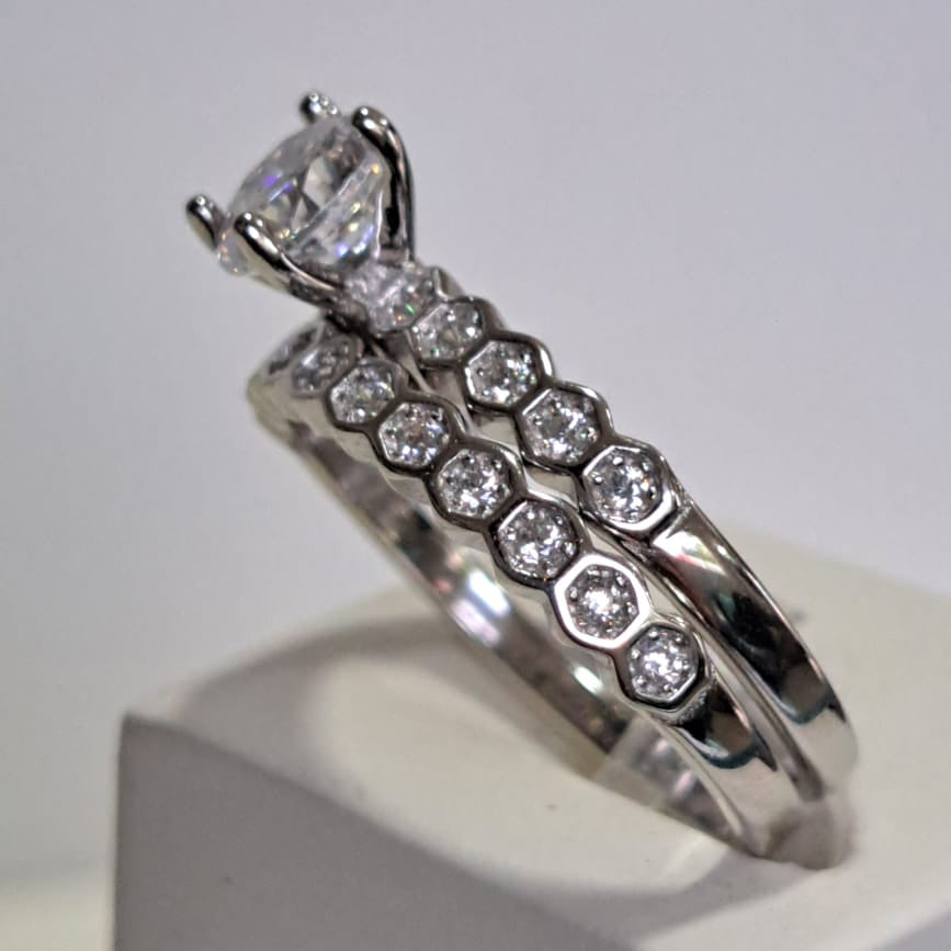 Anel Coleção Dora Aparador Cravejado Solit