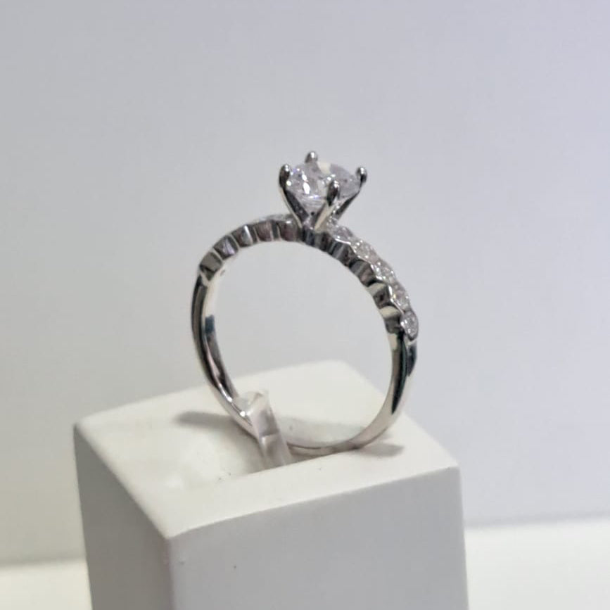 Anel Coleção Dora Aparador Cravejado Solit