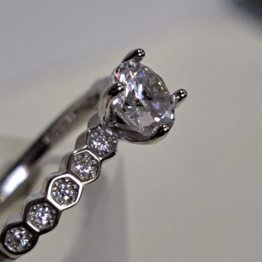 Anel Coleção Dora Aparador Cravejado Solit