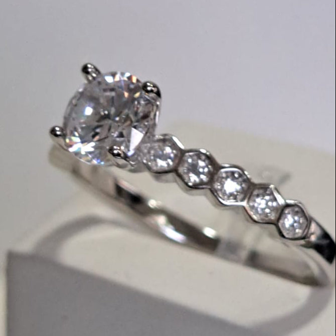 Anel Coleção Dora Aparador Cravejado Solit