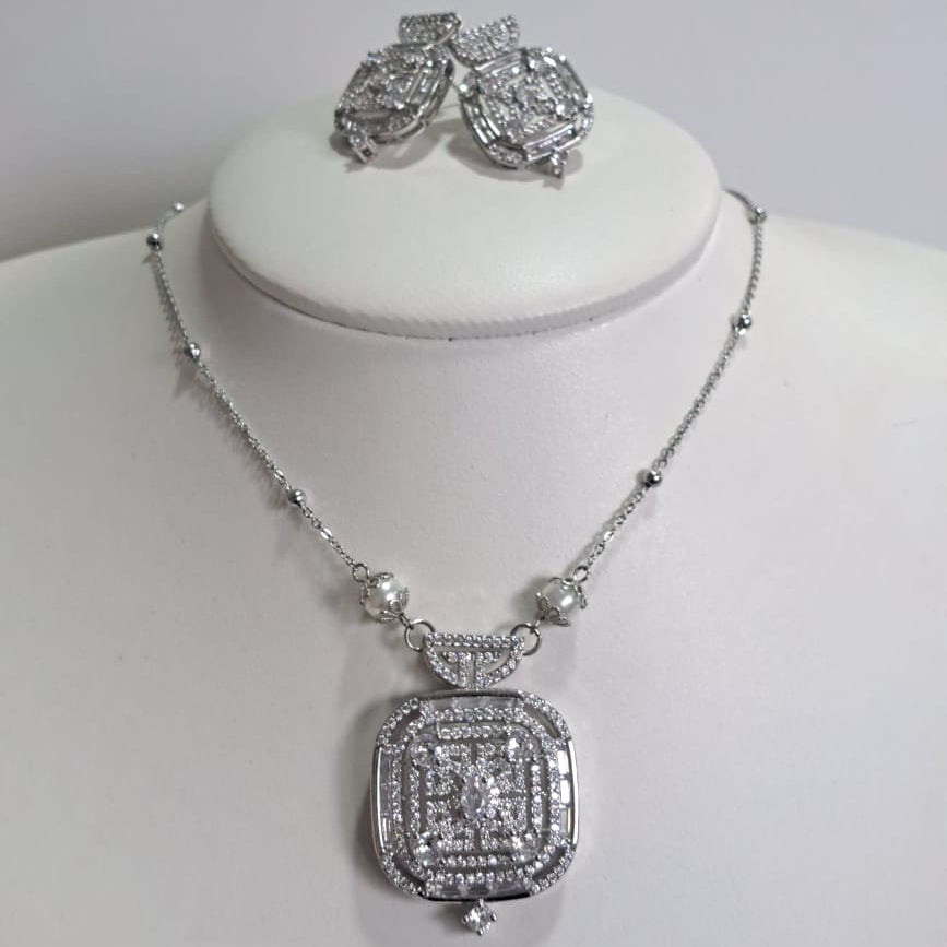 Colar Romano Conjunto Especial